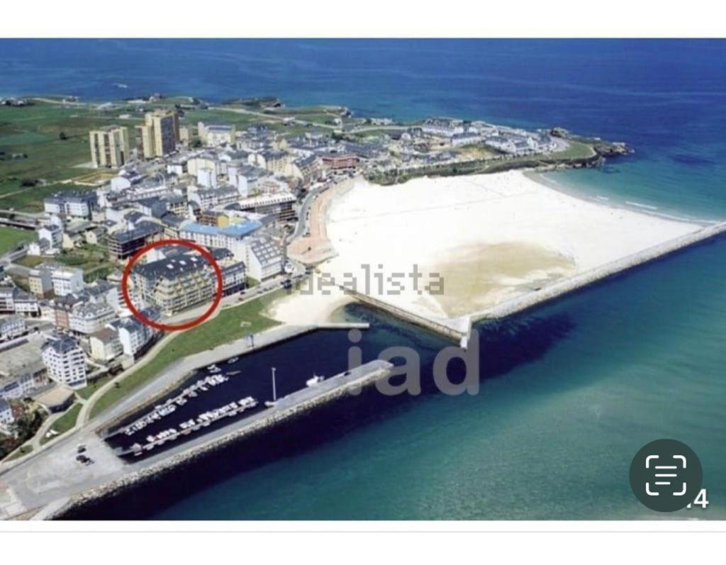 شقة Enfoz Con Parking Y A La Orilla Del Mar المظهر الخارجي الصورة